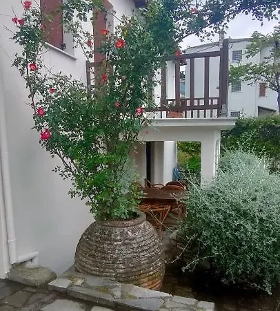 Sea View Vintage & River Ground Apartment *