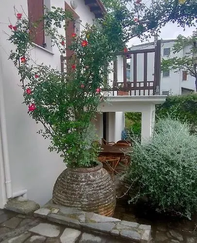 Vintage House By The Sea Apartament *