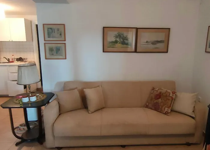 Vintage House By The Sea