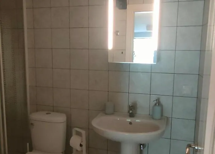 Vintage House By The Sea *